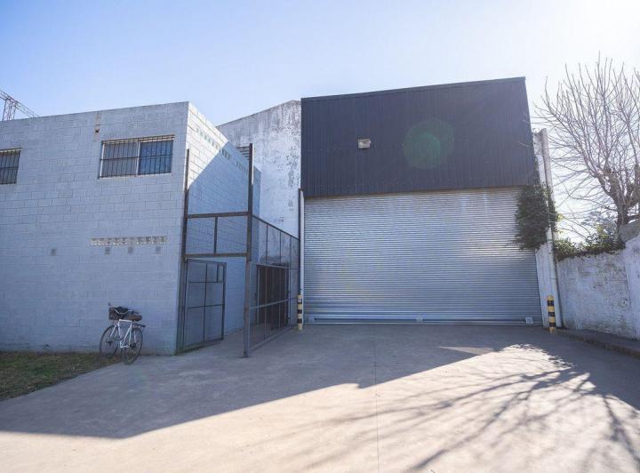 Bodega-Galpón · 702m²
