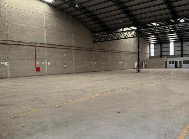 Depósito · 2400m² · 1 Ambiente