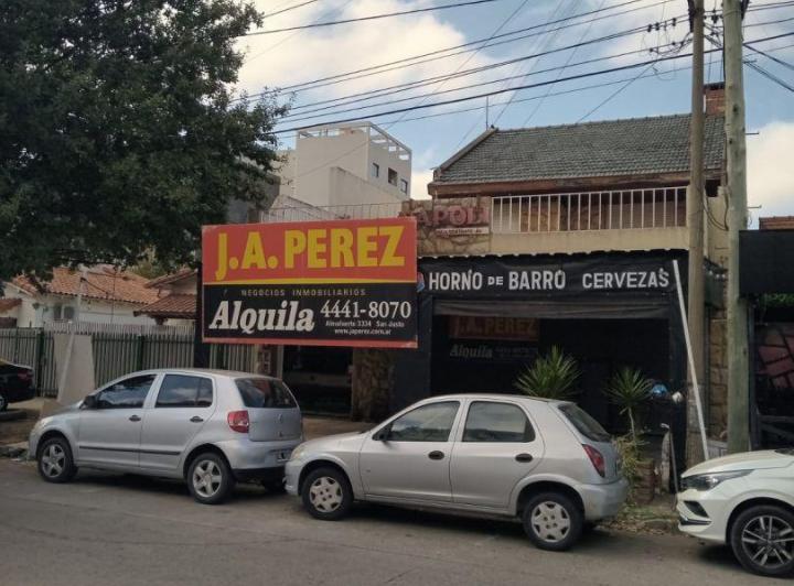 Local comercial · 220m²