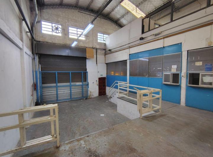 Depósito · 300m²