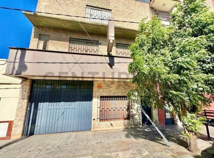 Bodega-Galpón · 350m² · 3 Ambientes · 3 Cocheras