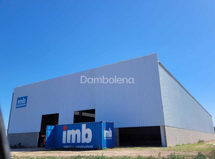 Depósito · 2400m²