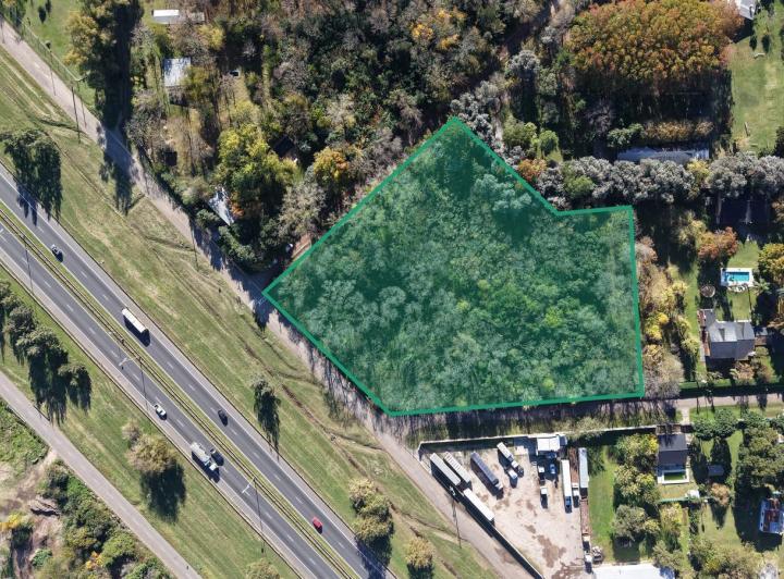 Terreno · 9000m²