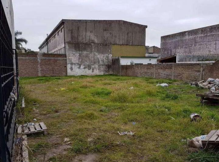 Terreno · 400m²