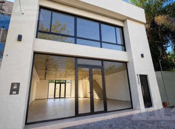 Local comercial · 243m² · 1 Ambiente