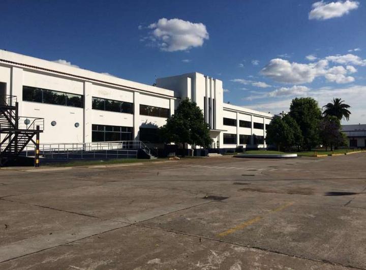 Depósito · 2233m²