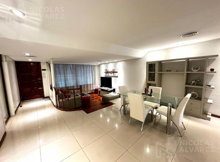 Oficina comercial · 250m² · 5 Ambientes · 1 Cochera