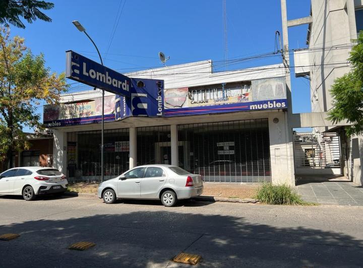 Local comercial · 850m²