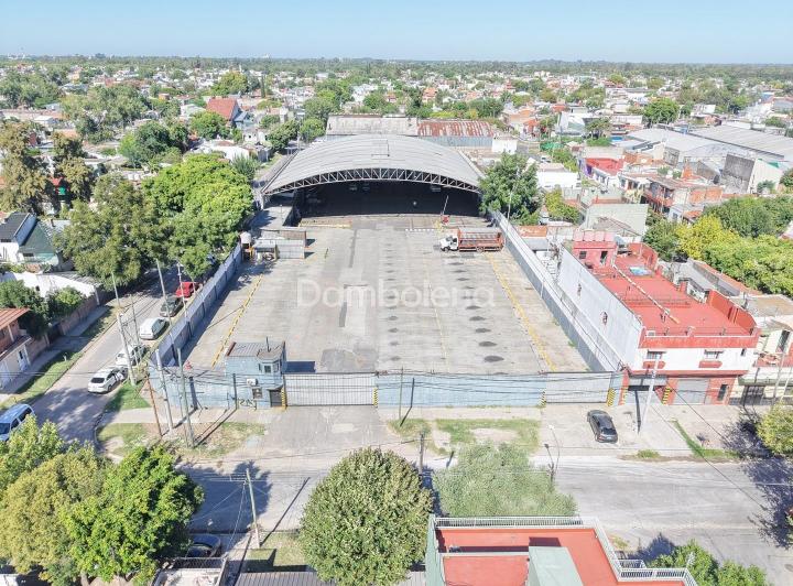 Depósito · 2436m²