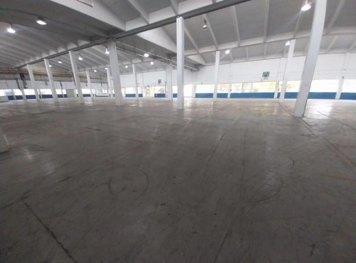 Depósito · 3633m² · 5 Cocheras