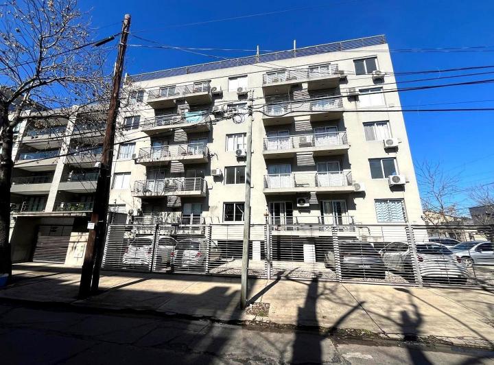 Departamento · 40m² · 2 Ambientes · 1 Cochera