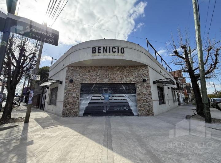 Local comercial · 376m²