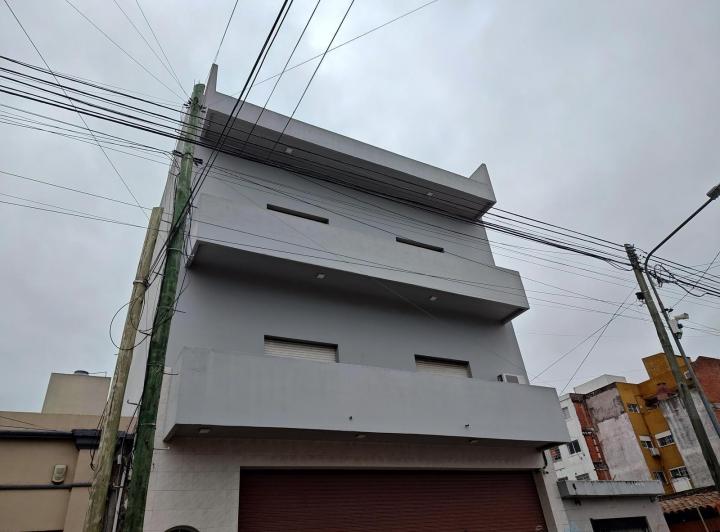 Local comercial · 231m²