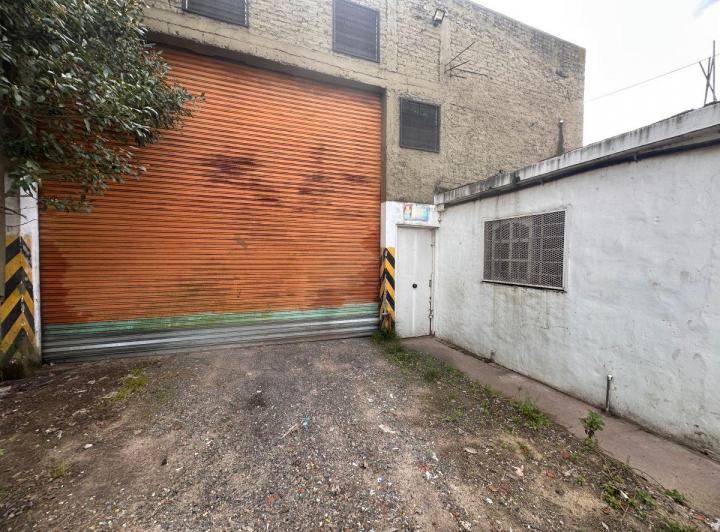 Bodega-Galpón · 340m² · 3 Ambientes · 2 Cocheras
