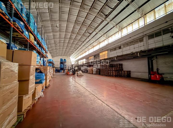 Depósito · 3884m² · 6 Cocheras