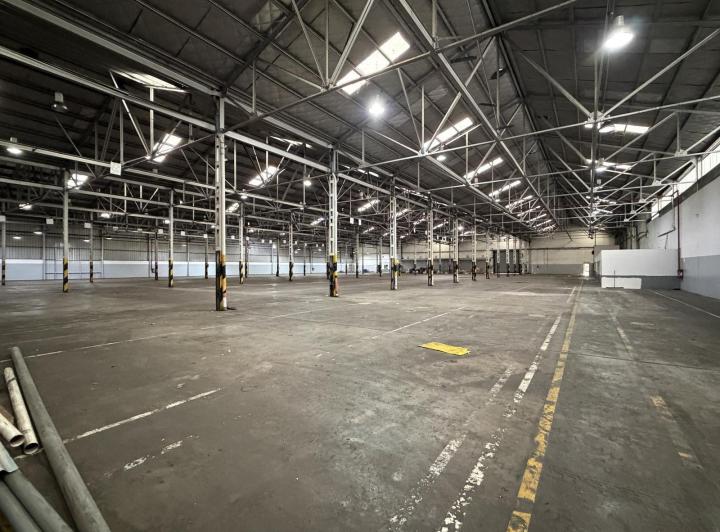 Depósito · 8000m²