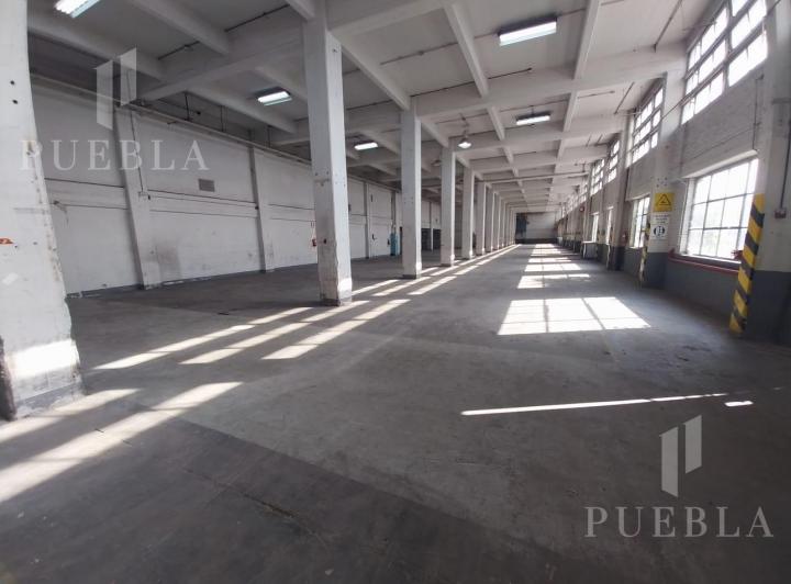 Depósito · 1957m²