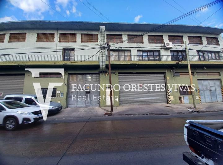 Depósito · 1800m² · 1 Ambiente · 1 Cochera