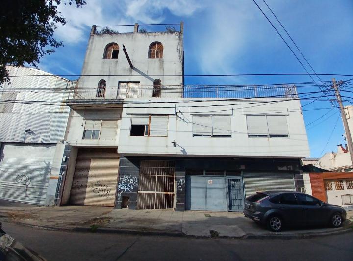 Bodega-Galpón · 1333m² · 3 Cocheras