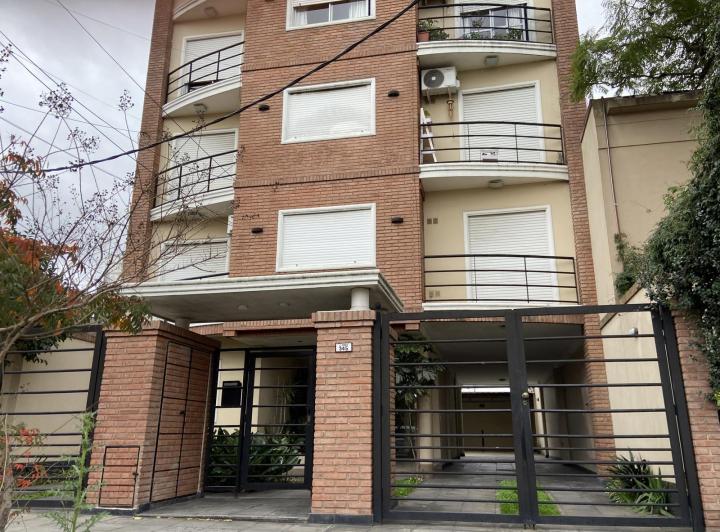 Departamento · 40m² · 2 Ambientes · 1 Cochera