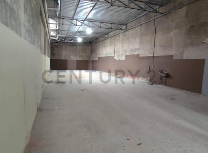 Bodega-Galpón · 400m² · 3 Ambientes