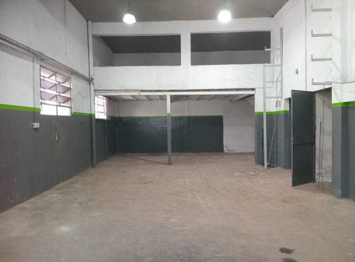 Bodega-Galpón · 80m²