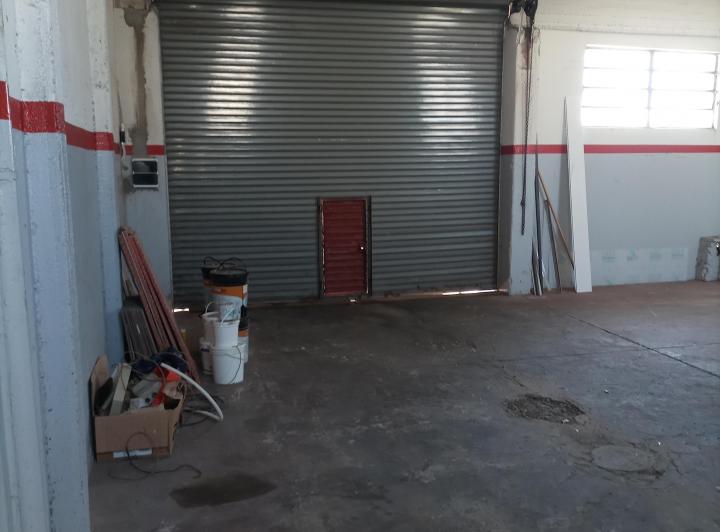 Depósito · 100m²
