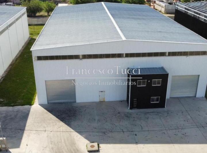 Bodega-Galpón · 1458m² · 2 Ambientes