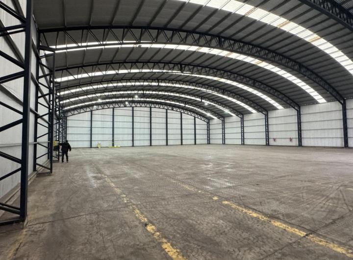 Local comercial · 1630m²