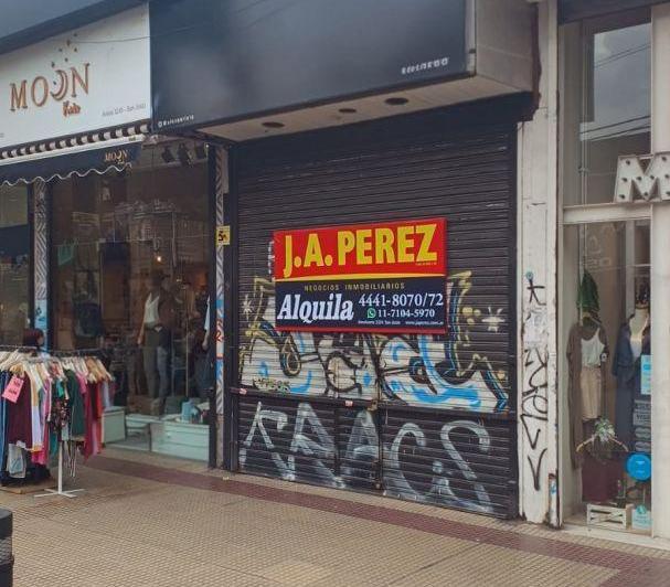 Local comercial · 81m²