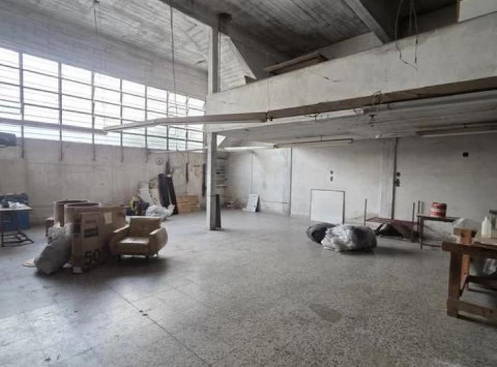 Bodega-Galpón · 170m² · 1 Cochera