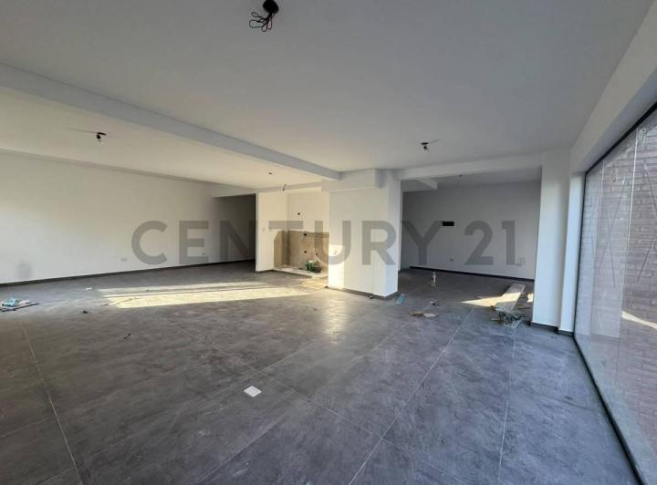 Local comercial · 122m² · 2 Ambientes