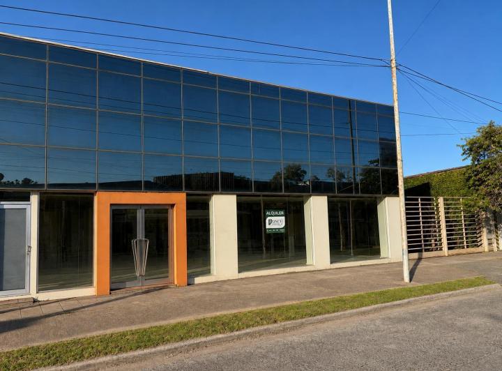 Local comercial · 120m² · 2 Ambientes