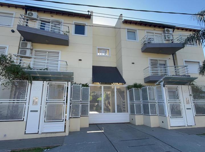 Departamento · 40m² · 2 Ambientes · 1 Cochera