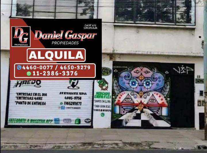 Local comercial · 180m²