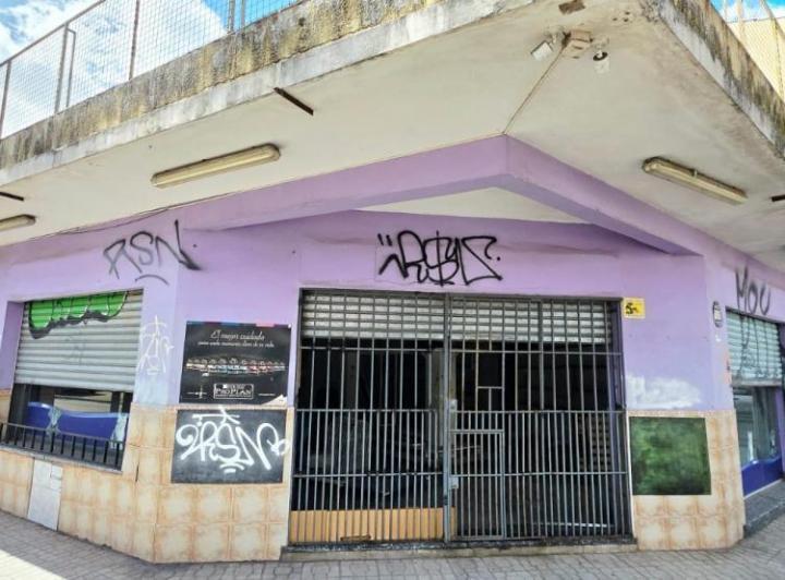 Local comercial · 81m²