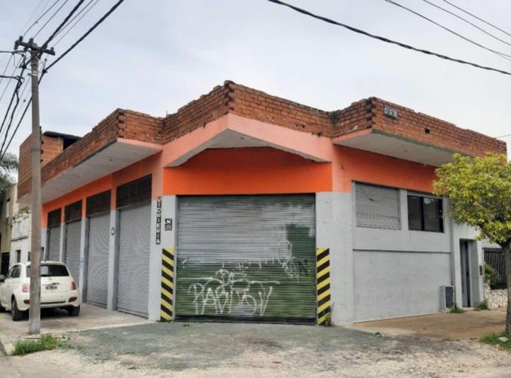 Bodega-Galpón · 180m²