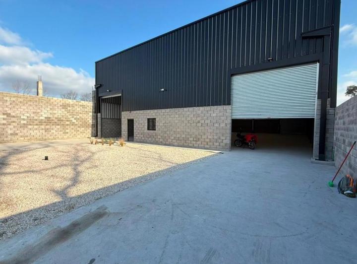 Bodega-Galpón · 600m²