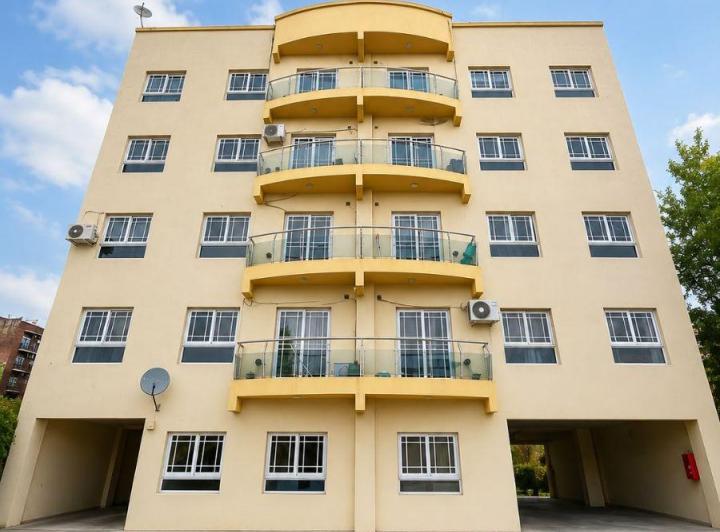 Departamento · 80m² · 2 Ambientes · 1 Cochera