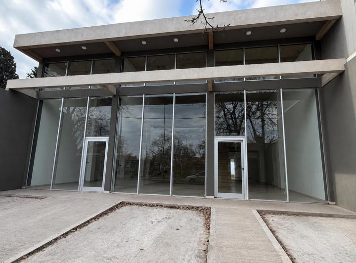 Local comercial · 81m²