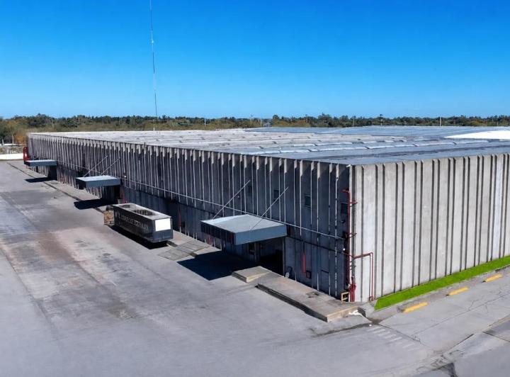 Local comercial · 4500m² · 20 Cocheras