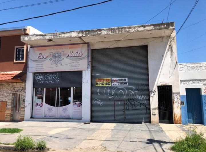 Local comercial · 344m²