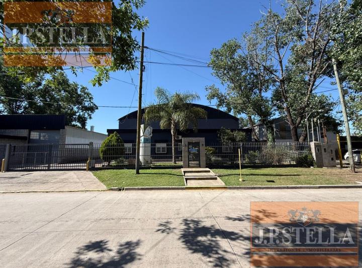 Bodega-Galpón · 697m²