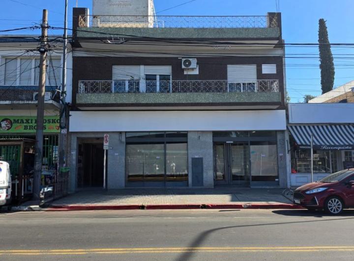 Local comercial · 230m²
