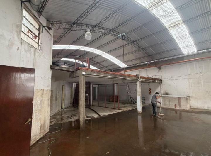 Bodega-Galpón · 680m²