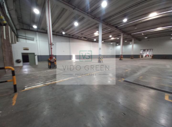 Depósito · 4927m²