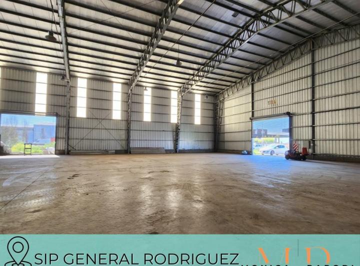 Bodega-Galpón · 985m²