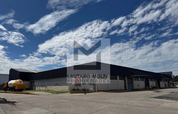 Bodega-Galpón · 400m² · 2 Ambientes · 1 Cochera
