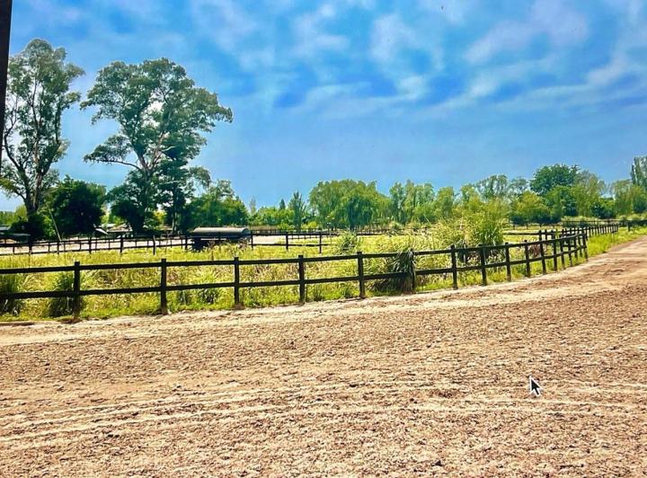 Campo · 800m² · 2 Ambientes