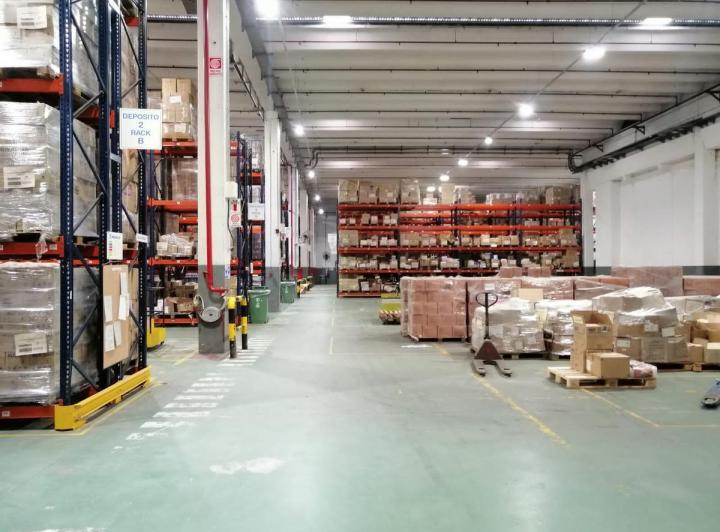 Depósito · 2000m²